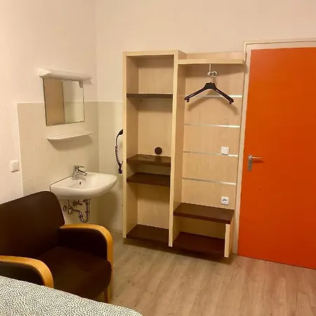Konukevi Mb-Montec Pension Memmingen